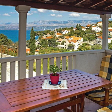 Nice Apartment In Splitska With Wifi エクステリア 写真